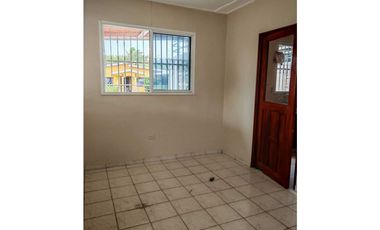Alquilo casa en Miraflores Penonomé