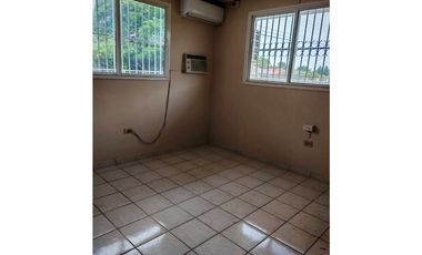 Alquilo casa en Miraflores Penonomé