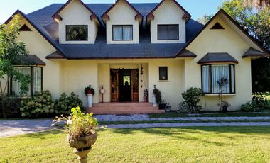 Propiedad en exclusivo condominio de Pirque