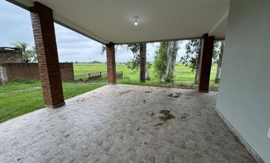 VENTA DE CASA QUINTA SOBRE LAGUNA LOS NARANJOS