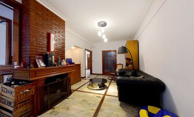 VENTA CASA 7 AMB. JARDIN Y GARAGE  - ADROGUÉ