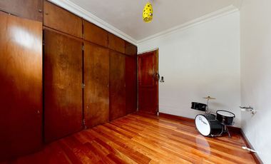 VENTA CASA 7 AMB. JARDIN Y GARAGE  - ADROGUÉ