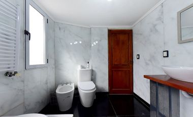 VENTA CASA 7 AMB. JARDIN Y GARAGE  - ADROGUÉ