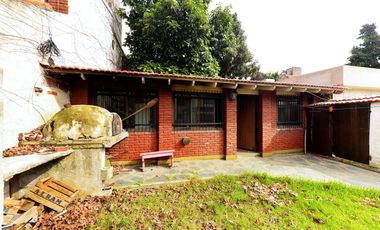 VENTA CASA 7 AMB. JARDIN Y GARAGE  - ADROGUÉ