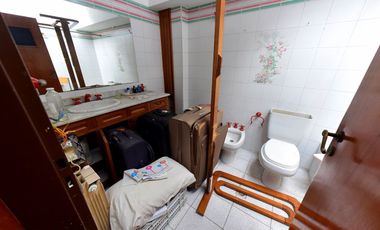 VENTA CASA 7 AMB. JARDIN Y GARAGE  - ADROGUÉ