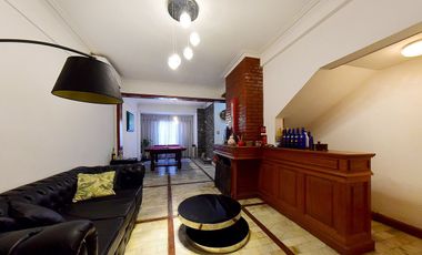 VENTA CASA 7 AMB. JARDIN Y GARAGE  - ADROGUÉ