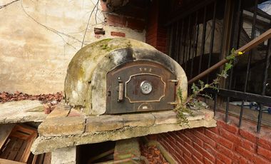 VENTA CASA 7 AMB. JARDIN Y GARAGE  - ADROGUÉ