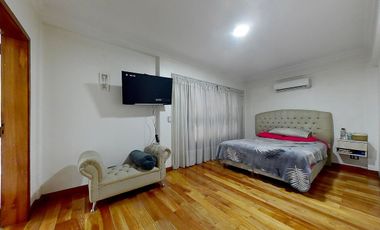 VENTA CASA 7 AMB. JARDIN Y GARAGE  - ADROGUÉ