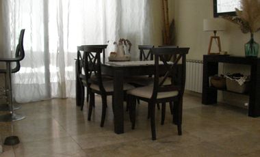 Venta Casa 7 Ambientes con pileta y Quincho Beccar