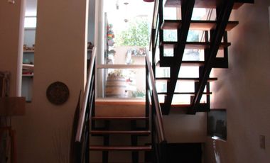 Venta Casa 7 Ambientes con pileta y Quincho Beccar