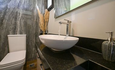 CASA EN VENTA AREA 60 5 AMB BARRIO LA VICTORIA