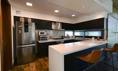 CASA EN VENTA AREA 60 5 AMB BARRIO LA VICTORIA