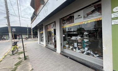 VENTA LOCALES Y DPTOS EN BLOQUE GUERNICA