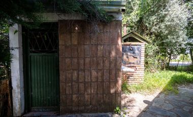 VENTA QUINTA CON GRAN TERRENO, EXCELENTE UBICACION