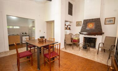 VENTA QUINTA CON GRAN TERRENO, EXCELENTE UBICACION