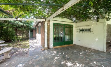 VENTA QUINTA CON GRAN TERRENO, EXCELENTE UBICACION