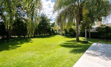 VENTA QUINTA CON GRAN TERRENO, EXCELENTE UBICACION