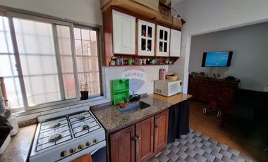 VENTA PH 2 AMBIENTES CON PATIO QUILMES ESTE