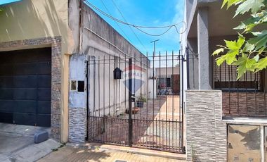 VENTA PH 2 AMBIENTES CON PATIO QUILMES ESTE