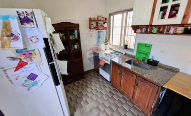 VENTA PH 2 AMBIENTES CON PATIO QUILMES ESTE