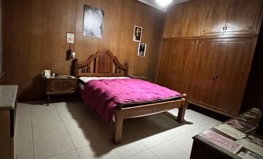 Casa 4 dormitorios y cochera en venta