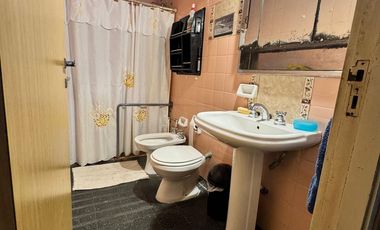 Casa 4 dormitorios y cochera en venta