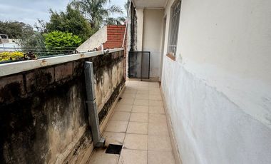 Casa 4 dormitorios y cochera en venta