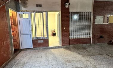 Casa 4 dormitorios y cochera en venta