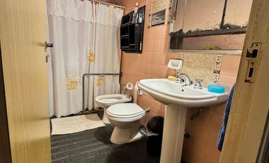 Casa 4 dormitorios y cochera en venta