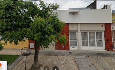 Casa 4 dormitorios y cochera en venta