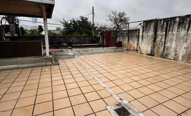 Casa 4 dormitorios y cochera en venta