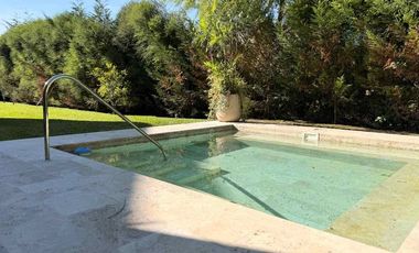 CASA EN VENTA - LAS GOLONDRINAS Bo CERRADO, HUDSON