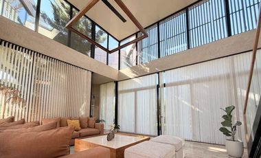 CASA EN VENTA - LAS GOLONDRINAS Bo CERRADO, HUDSON