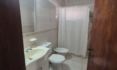 VENTA CASA ZONA ESTE BARRIO RESIDENCIAL