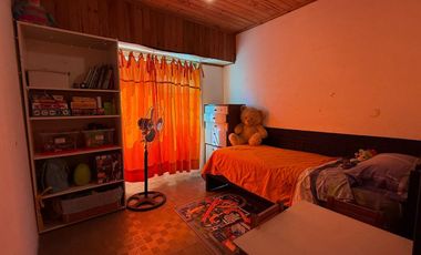 VENTA CASA 2 dormi - Barrio Este, a mts de ruta 70
