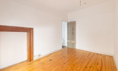 DEPARTAMENTO 3 AMB. EN VENTA EN BALVANERA /PATIO