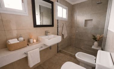 Casa  alquiler anual Barrio San Matías a la laguna