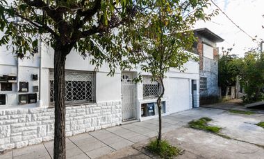 VENTA PH DE 3 AMB- PLANTA ALTA/ SARANDI