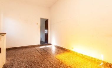 VENTA PH DE 3 AMB- PLANTA ALTA/ SARANDI