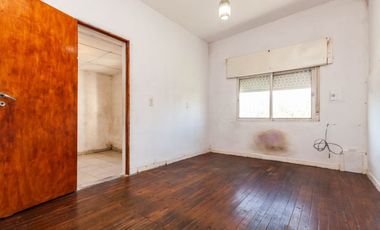 VENTA PH DE 3 AMB- PLANTA ALTA/ SARANDI