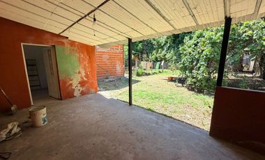 RESERVADA / CASA 3 AMB / JARDIN AMPLIO / COCHERA /