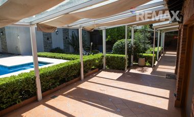 Calle cortada muy tranquila  - ACASSUSO