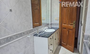 Calle cortada muy tranquila  - ACASSUSO