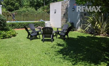 Calle cortada muy tranquila  - ACASSUSO