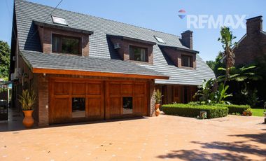 Calle cortada muy tranquila  - ACASSUSO