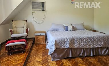 Calle cortada muy tranquila  - ACASSUSO