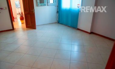 Calle cortada muy tranquila  - ACASSUSO