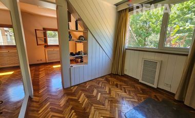 Calle cortada muy tranquila  - ACASSUSO