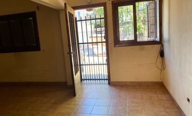 VENTA CASA VILLA LYNCH VIV MULTIFAMILIAR LOTE PROP