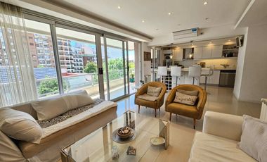 Excte. 4 amb + escrit- balc c/parr-Avell centro